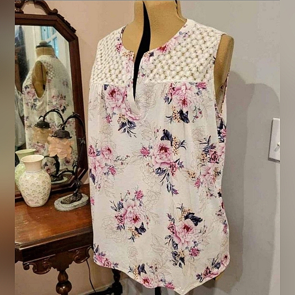NWOT 2X Lavish Sheer Shoulder Top - Picture 5 of 9